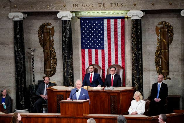 Britain s King Charles III delivers an address to a joint meeting of Congress as Queen Camilla (R), Speaker of the House Mike Johnson and Vice President JD Vance look on at the U.S. Capitol in Washington DC on Tuesday, April 28, 2026. The king and Queen Camilla are on a four-day state visit to the U.S. with stops in Washington and New York.  WAP20260428971 BONNIExCASH