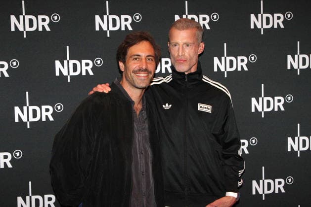 Max Giesinger and Benjamin von Stuckrad Barre at the premiere of the ARD documentary film UDO Rebel Rockstar Icon available in the ARD Mediathek from May 10, 2026 on April 28, 2026 at the Astor Film Lounge in Hamburg, Germany Max Gies