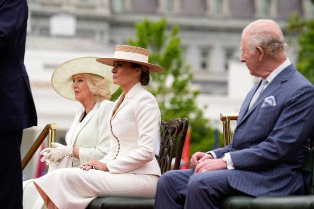 Trumps Welcome King Charles III and Queen Camilla Queen Camilla of the United Kingdom of Great Britain and Northern Ireland and first lady Melania Trump during a State Arrival Ceremony on the South Lawn of the White House in Washington, DC, USA, on April 28, 2026. Credit: CNP AdMedia Washington District of Columbia United States of America EDITORIAL USE ONLY  Copyright: xx AdMediax admphotostwo985421