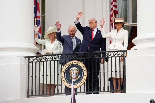 Trumps Welcome King Charles III and Queen Camilla From left to right: Queen Camilla, King Charles III of the United Kingdom of Great Britain and Northern Ireland, United States President Donald J Trump and first lady Melania Trump pose on the Blue Room Balcony during a state arrival ceremony on the South Lawn of the White House in Washington, DC, USA, on April 28, 2026. Credit: CNP AdMedia Washington District of Columbia United States of America EDITORIAL USE ONLY  Copyright: xx AdMediax admphotostwo985426