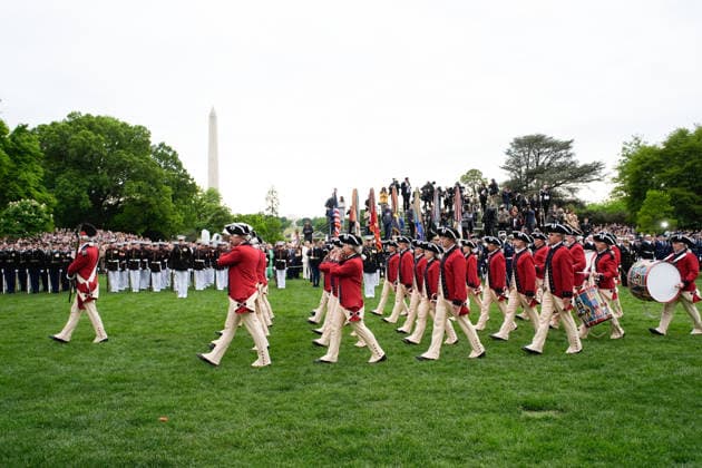 Trumps Welcome King Charles III and Queen Camilla The Old Guard Fife and Drum Corps perform as United States President Donald J Trump and first lady Melania Trump host a State arrival ceremony honoring King Charles III of the United Kingdom of Great Britain and Northern Ireland and Queen Camilla on the South Lawn of the White House in Washington, DC, USA, on April 28, 2026 in Washington, DC Credit: CNP AdMedia Washington District of Columbia United States of America EDITORIAL USE ONLY  Copyright: xx AdMediax admphotostwo985429