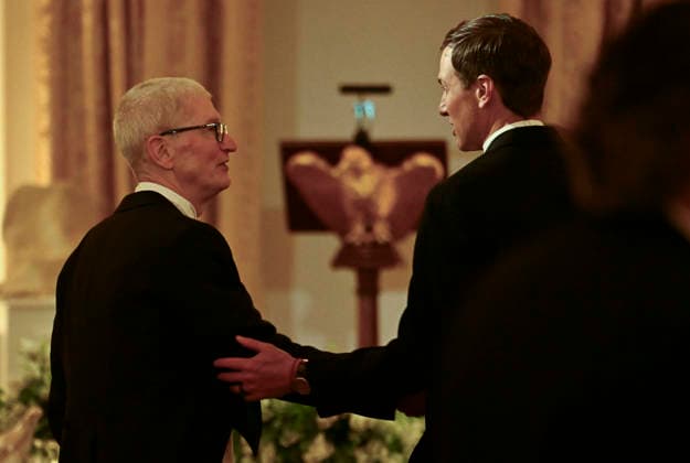 Tim Cook and Jared Kushner talk during the state dinner at the White House on Tuesday, April 28, 2026 in Washington, DC. Charles spoke to a joint session of Congress earlier in the day, and attended several events with U.S. President Donald Trump.  WAX2026042808 CraigxHudson