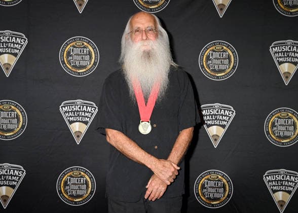 2026 Musicians Hall of Fame Induction Ceremony Leland Sklar arriving to the 2026 Musicians Hall of Fame Induction Ceremony held at The Fisher Center for the Performing Arts on April 28, 2026 in Nashville, TN. Nashville The Fisher Center for the Performing Arts Tennessee USA Copyright: xTammiexArroyo AFF-USA.comx