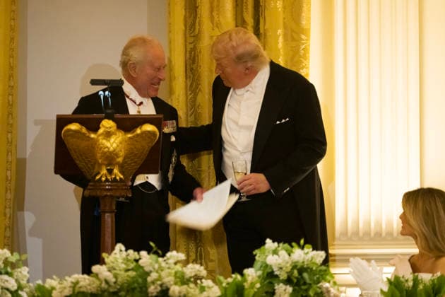 President Donald Trump and Great Britain s King Charles confer with one another after giving remarks during a state dinner with President Donald Trump and First Lady Melania Trump at the White House on Tuesday, April 28, 2026 in Washington, DC. Charles spoke to a joint session of Congress earlier in the day, and attended several events with U.S. President Donald Trump.  WAX20260428220 CraigxHudson