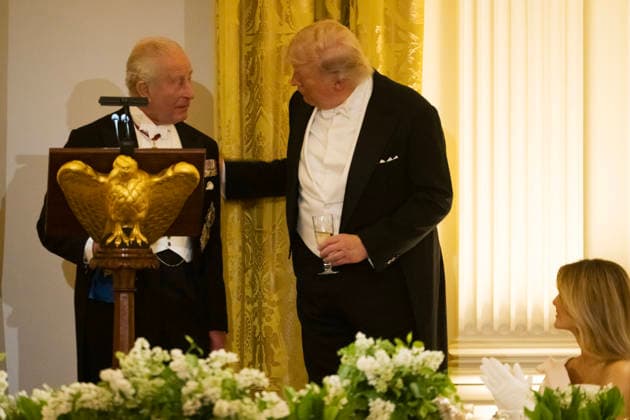 President Donald Trump and Great Britain s King Charles confer with one another after giving remarks during a state dinner with President Donald Trump and First Lady Melania Trump at the White House on Tuesday, April 28, 2026 in Washington, DC. Charles spoke to a joint session of Congress earlier in the day, and attended several events with U.S. President Donald Trump.  WAX20260428228 CraigxHudson