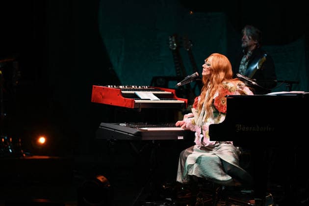 Tori Amos Performs At L Olympia - Paris Tori Amos performs at the l Olympia in Paris, France on April 28, 2026. Photo by Christophe Meng ABACAPRESS.COM Paris Ile-de-France France  Copyright: xMengxChristophe ABACAx
