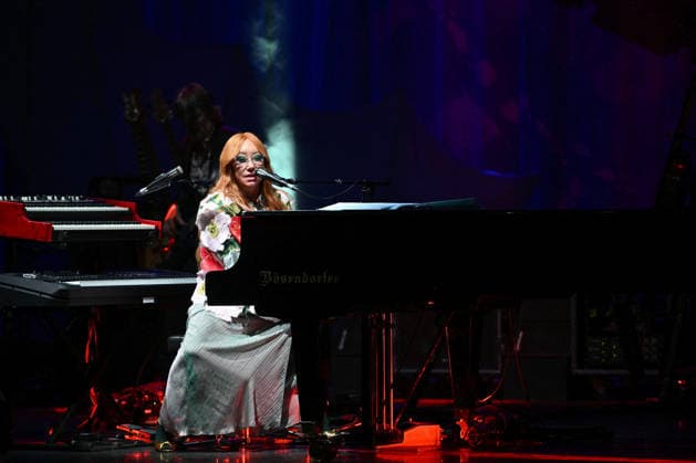 Tori Amos Performs At L Olympia - Paris Tori Amos performs at the l Olympia in Paris, France on April 28, 2026. Photo by Christophe Meng ABACAPRESS.COM Paris Ile-de-France France  Copyright: xMengxChristophe ABACAx