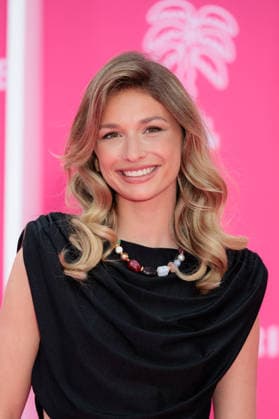 The 9th Canneseries International Festival - Pink Carpet - Closing Ceremony Lola Lacheré attends the pink carpet ahead of the closing ceremony of the 9th edition of the Cannes International Series Festival (Canneseries) in Cannes, southern France, on April 28, 2026. Photo by ShootPix ABACAPRESS.COM Nice Provence-Alpes-Cote d Azur France  Copyright: xShootpix ABACAx