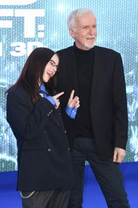 Billie Eilish and James Cameron at the premiere of the 3D concert film Billie Eilish Hit Me Hard and Soft The Tour at Odeon Luxe Leicester Square London, 28 04 2026 Foto:xS.xVasx xFuturexImagex eilish_6445