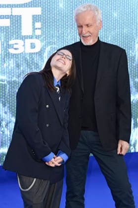 Billie Eilish and James Cameron at the premiere of the 3D concert film Billie Eilish Hit Me Hard and Soft The Tour at Odeon Luxe Leicester Square London, 28 04 2026 Foto:xS.xVasx xFuturexImagex eilish_6446