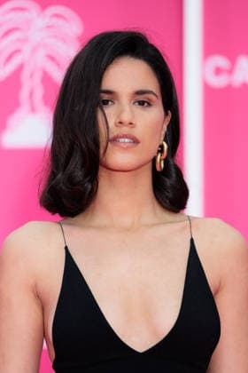 The 9th Canneseries International Festival - Pink Carpet - Closing Ceremony Hiba Bennani attends the pink carpet ahead of the closing ceremony of the 9th edition of the Cannes International Series Festival (Canneseries) in Cannes, southern France, on April 28, 2026. Photo by ShootPix ABACAPRESS.COM Nice Provence-Alpes-Cote d Azur France  Copyright: xShootpix ABACAx