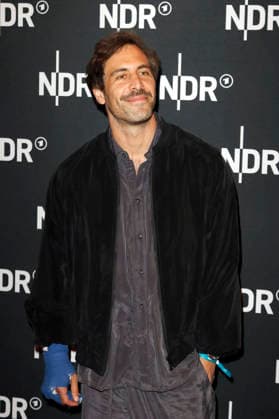 Max Giesinger at the premiere of the ARD documentary Udo Rebell Rockstar Icon in the Astor Filmlounge Hafencity Hamburg, 28 04 2026 Foto:xC.xTamckex xFuturexImagex udo_6420