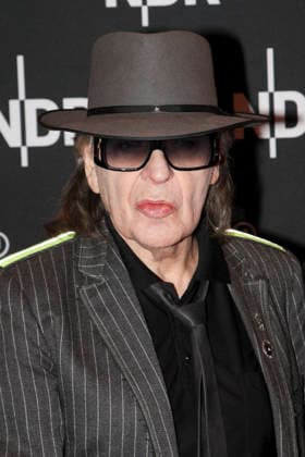 ABB LINDENBERG Udo Gerhard Lindenberg on the red carpet at the Kino Welt Premiere of the ARD Dekou UDO Rebel Rockstar Icon at the Astor Filmlounge in the Hafencity on April 28, 2026 in Hamburg Hamburg Germany