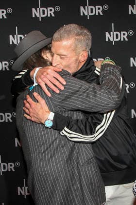 ABB LINDENBERG Benjamin von Stuckrad Barre Udo Lindenberg on the red carpet at the Kino Welt Premiere of ARD Dekou UDO Rebell Rockstar Icon at Astor Filmlounge in Hafencity on April 28, 2026 in Hamburg Hamburg Germany
