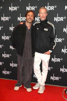 Max Giesinger and Benjamin von Stuckrad Barre at the premiere of the ARD documentary Udo Rebell Rockstar Icon in the Astor Filmlounge Hafencity Hamburg, 28 04 2026 Foto:xgbrcix xFuturexImagex udo_6455