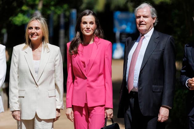 Queen Letizia presides in Granada the proclamation of the Princess of Girona Art Award 2026 Queen Letizia c on her arrival at the ceremony of proclamation of the Princess of Girona Art Award 2026 accompanied by the president of the Princess of Girona Foundation, Francisco Belil Creixell d and the mayor of Granada, Marifrán Carazo i A April 29, 2026 in Granada, Andalusia Spain Queen Letizia presided over the ceremony to proclaim the Princess of Girona Art 2026 Award, as part of the fourth stage of the Talent Tour This award recognizes the career of young creators who, through their leadership, commitment and creativity, develop artistic and cultural projects with a positive impact on society 29 APRIL 2026 Álex Cá Granada, Andalusia Granada, Copyright: xÃlexxCamarax 7483047