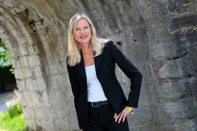 Nina Ruge, Fernsehmoderatorin, Buchautorin, Journalistin, Einzelbild,angeschnittenes Einzelmotiv,Halbfigur,halbe Figur. Ludwig Erhard Gipfel vom 28.-30.04.2026 auf Gut Kaltenbrunn am Tegernsee. *** Nina Ruge, TV presenter, author, journalist, single image, cropped single motif, half figure, half figure Ludwig Erhard summit from 28 30 04 2026 at Gut Kaltenbrunn on Lake Tegernsee