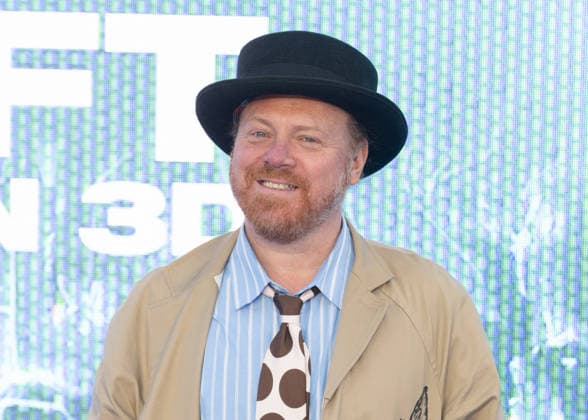 Billie Eilish Hit Me Hard and Soft UK Premiere - London Leigh Francis attends the UK Premiere of Billie Eilish - Hit Me Hard and Soft: The Tour Live In 3D at Odeon Luxe Leicester Square in London, England. UK. Tuesday 28th April 2026. Photo by James Warren Famous ABACAPRESS.COM London United Kingdom  Copyright: xFamous ABACAx