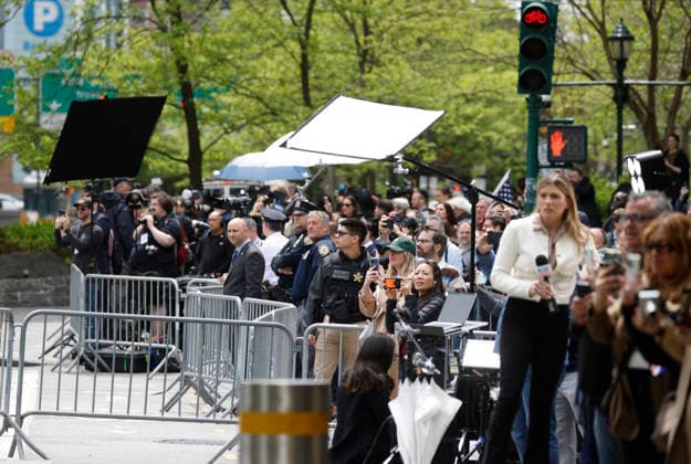 Spectators and media wait for the arrival of King Charles III and Queen Camilla as they visit the 9 11 Memorial pools in New York City on Wednesday, April 29, 2026. King Charles III and Queen Camilla will visit the nation s capital, New York City, and Virginia during the trip arranged to celebrate the United States of America s 250th anniversary of its independence.  NYP20260429806 JOHNxANGELILLO