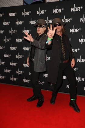 PREMIERE UDO REBELL ROCKSTAR 28 04 2026 Udo Lindenberg with a doppelganger, premiere of the film UDO Rebell Rockstar at the Astor Filmlounge in Hafencity, Hamburg, 28 04 2026 Copyright: xEventpressxMPx