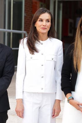 Queen Letizia meets with a representative group of Roma women Queen Letizia attends the meeting with a representative group of Roma women at the headquarters of the Fundación Secretariado Gitano, on April 30, 2026, in Madrid Spain The meeting highlights the progress and achievements made in recent years SECRETARIADO GITANO MUJERES GITANAS REINA LETIZIA 30 APRIL 2026 José Ramó Madrid Madrid Madrid Spain  Copyright: xJosÃ xRamonxHernandox 7485742