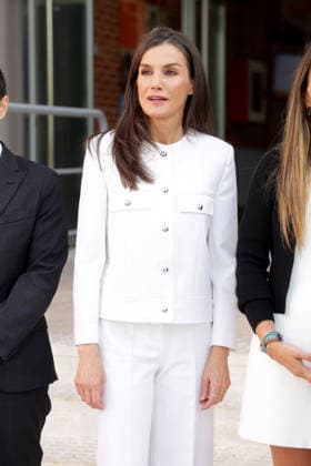Queen Letizia meets with a representative group of Roma women Queen Letizia attends the meeting with a representative group of Roma women at the headquarters of the Fundación Secretariado Gitano, on April 30, 2026, in Madrid Spain The meeting highlights the progress and achievements made in recent years SECRETARIADO GITANO MUJERES GITANAS REINA LETIZIA 30 APRIL 2026 José Ramó Madrid Madrid Madrid Spain  Copyright: xJosÃ xRamonxHernandox 7485743