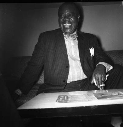 0048206482 ElComercioPeru LIMA, JUNE 1, 1962 LOUIS SATCHMO ARMSTRONG, THE KING OF JAZZ, MADE A STOP IN LIMA ON HIS WAY TO SANTIAGO DE CHILE PHOTO EL COMERCIO LIMA PERU EDITORIAL USE ONLY  Copyright: xGDA ElxComercio Perux-xTodosxlosxderechosxreservados.xProhibidoxelxusoxoxreproduccionxdexestaximagenxenxPerux ELxCOMERCIOx peelcomerciopic131253