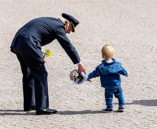 30-04-2026 Outer King Carl XVI Gustaf receives flowers from children during the Swedish Armed Forces tribute on the Outer Courtyard of the Royal palace as part of the celebrations of King Carl Gustafs 80th birthday in Stockholm, Sweden. Â  Copyright: xPPEx