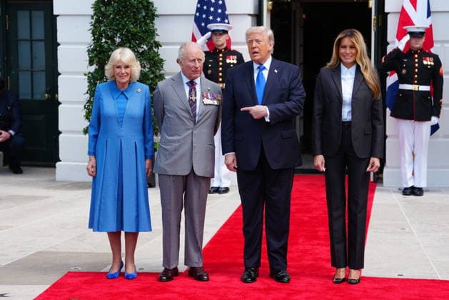 Trumps Bid Farewell to King Charles III and Queen Camilla United States President Donald J Trump and first lady Melania Trump host a Farewell with King Charles III of the United Kingdom of Great Britain and Northern Ireland and Queen Camilla on the South Portico of the White House in Washington, DC, USA, on Thursday, April 30, 2026. From left to right: Queen Camilla, King Charles III, President Trump, Melania Trump. Photo by Aaron Schwartz Pool ABACAPRESS.COM Washington District of Columbia United States  Copyright: xPool ABACAx