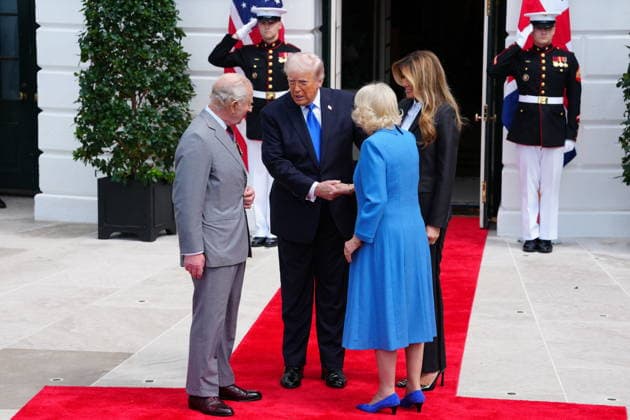 Trumps Bid Farewell to King Charles III and Queen Camilla United States President Donald J Trump and first lady Melania Trump host a Farewell with King Charles III of the United Kingdom of Great Britain and Northern Ireland and Queen Camilla on the South Portico of the White House in Washington, DC, USA, on Thursday, April 30, 2026. Photo by Aaron Schwartz Pool ABACAPRESS.COM Washington District of Columbia United States  Copyright: xPool ABACAx