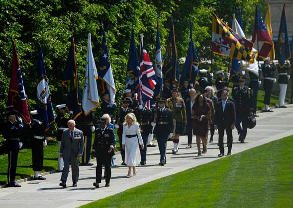 King Charles III and Queen Camilla arrive to participate in a Wreath Laying Ceremony at the Tomb of the Unknown Solider at Arlington National Cemetery in Arlington, Virginia on Thursday, April 30, 2026. The King and Queen are ending their four-day state visit to the U.S. in Virginia before returning to the U.K. this evening.  ARL20260430230 BONNIExCASH