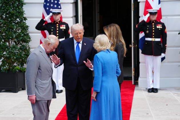 April 30, 2026, Washington, District Of Columbia, USA: United States President Donald J Trump and first lady Melania Trump host a Farewell with King Charles III of the United Kingdom of Great Britain and Northern Ireland and Queen Camilla on the South Portico of the White House in Washington, DC, USA, on Thursday, April 30, 2026 Washington USA  - ZUMAs152 20260430_faa_s152_006 Copyright: xAaronxSchwartzx-xPoolxviaxCNPx