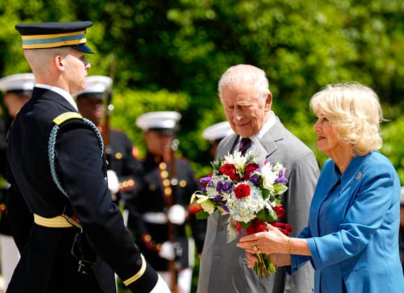King Charles III and Queen Camilla participate in a Wreath Laying Ceremony at the Tomb of the Unknown Solider at Arlington National Cemetery in Arlington, Virginia on Thursday, April 30, 2026. The King and Queen are ending their four-day state visit to the U.S. in Virginia before returning to the U.K. this evening.  ARL202604302351 BONNIExCASH