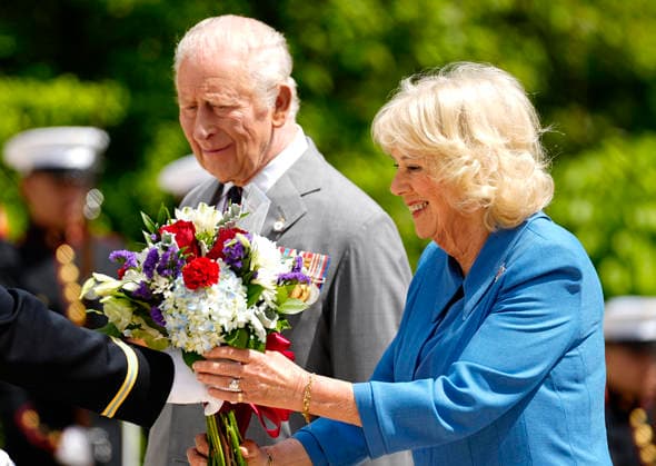 King Charles III and Queen Camilla participate in a Wreath Laying Ceremony at the Tomb of the Unknown Solider at Arlington National Cemetery in Arlington, Virginia on Thursday, April 30, 2026. The King and Queen are ending their four-day state visit to the U.S. in Virginia before returning to the U.K. this evening.  ARL20260430236 BONNIExCASH