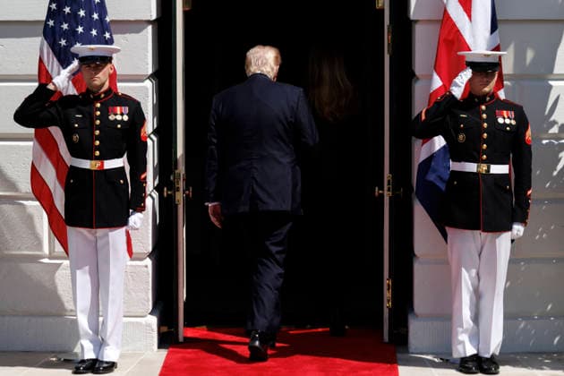 Britain s King Charles III and Queen Camilla visit the United States US President Donald Trump after saying goodbye to Britains King Charles III and Queen Camilla on the South Lawn of the White House in Washington DC USA, 30 April 2026. King Charles III and Queen Camilla leave the US after a four-day state visit, which includes meetings with US President Donald Trump and first lady Melania Trump at the White House and engagements in New York and Virginia. Photo by WILL OLIVER POOL ABACAPRESS.COM WASHINGTON DC United States  Copyright: xPool ABACAx