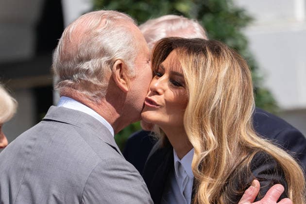 Trumps Bid Farewell to King Charles III and Queen Camilla First lady Melania Trump kisses King Charles III as he departs a farewell event on the South Portico of the White House in Washington, DC, USA, on Thursday, April 30, 2026. Credit: Aaron Schwartz Pool via CNP Washington District of Columbia United States  Copyright: xPool ABACAx