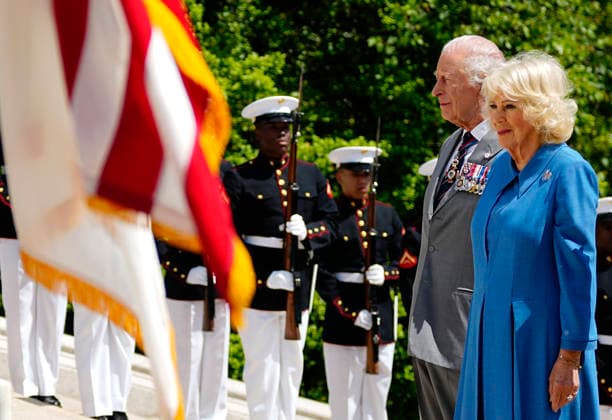 King Charles III and Queen Camilla participate in a Wreath Laying Ceremony at the Tomb of the Unknown Solider at Arlington National Cemetery in Arlington, Virginia on Thursday, April 30, 2026. The King and Queen are ending their four-day state visit to the U.S. in Virginia before returning to the U.K. this evening.  ARL2026043023573 BONNIExCASH