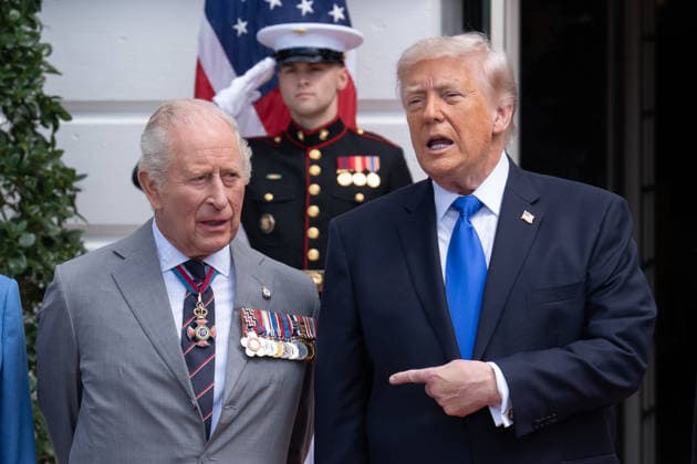 United States President Donald J Trump stands with King Charles III during a farewell event on the South Portico of the White House in Washington, DC on Thursday, April 30, 2026.  WAX20260430810 AaronxSchwartz