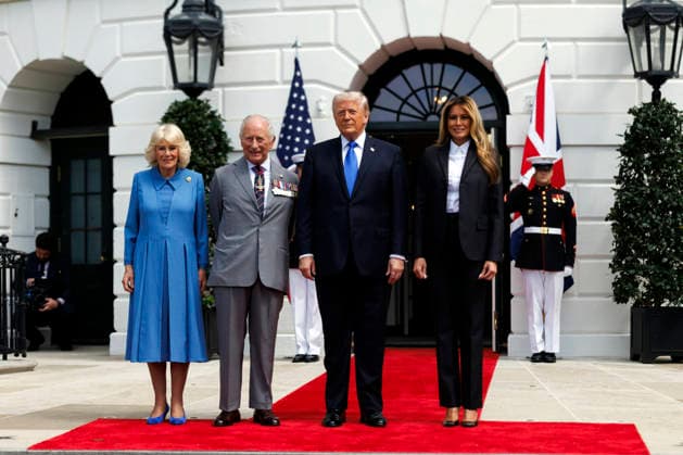 April 30, 2026, Washington, District Of Columbia, USA: US President Donald Trump (C-R) and US First Lady Melania Trump (R), along with Britain s King Charles III (C-L) and Queen Camilla (L) on the South Lawn of the White House in Washington DC USA, 30 April 2026. King Charles III and Queen Camilla leave the US after a four-day state visit, which includes meetings with US President Donald Trump and first lady Melania Trump at the White House and engagements in New York and Virginia Washington USA - ZUMAs152 20260430_faa_s152_022 Copyright: xWillxOliverx-xPoolxviaxCNPx