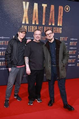 Xatar documentary series Falk Schacht, Stefan Kauertz, Alex Barbian Premiere of the documentary series XATAR Ð ONE LIFE IS NOT ENOUGH, Fotografiska Museum Berlin, Berlin Date 30 04 2026 Copyright: xEventpress Kratschx
