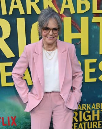 ˜Remarkably Bright Creatures™ Los Angeles Premiere Sally Field arriving to Remarkably Bright Creatures Los Angeles premiere held at the Tudum Theater on April 30, 2026 in Hollywood, CA. Hollywood Tudum Theater California USA Copyright: xLisaxOConnorx xAFF-USA.comx