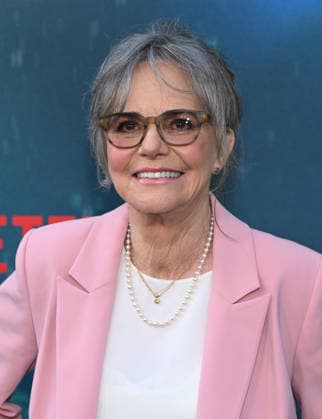 ˜Remarkably Bright Creatures™ Los Angeles Premiere Sally Field arriving to Remarkably Bright Creatures Los Angeles premiere held at the Tudum Theater on April 30, 2026 in Hollywood, CA. Hollywood Tudum Theater California USA Copyright: xLisaxOConnorx xAFF-USA.comx