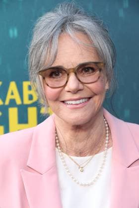 Los Angles CA Apr 30:Sally Field at Remarkably Bright Creatures Film Premiere, Los Angeles, California on April 30, 2026 Credit: USA  - ZUMAa123 20260430_zaa_a123_061 Copyright: xAdMediax