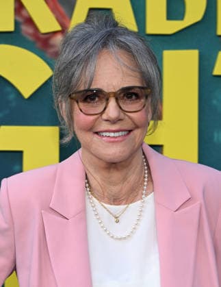 ˜Remarkably Bright Creatures™ Los Angeles Premiere Sally Field arriving to Remarkably Bright Creatures Los Angeles premiere held at the Tudum Theater on April 30, 2026 in Hollywood, CA. Hollywood Tudum Theater California USA Copyright: xLisaxOConnorx xAFF-USA.comx
