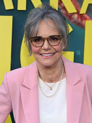 ˜Remarkably Bright Creatures™ Los Angeles Premiere Sally Field arriving to Remarkably Bright Creatures Los Angeles premiere held at the Tudum Theater on April 30, 2026 in Hollywood, CA. Hollywood Tudum Theater California USA Copyright: xLisaxOConnorx xAFF-USA.comx
