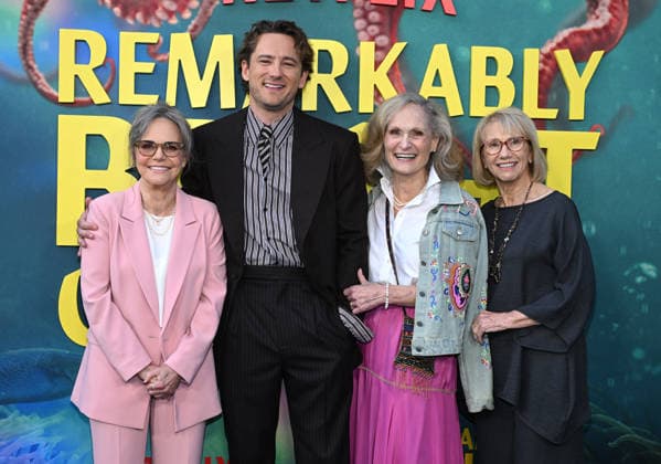 ˜Remarkably Bright Creatures™ Los Angeles Premiere Sally Field, Lewis Pullman, Beth Grant and Kathy Baker arriving to Remarkably Bright Creatures Los Angeles premiere held at the Tudum Theater on April 30, 2026 in Hollywood, CA. Hollywood Tudum Theater California USA Copyright: xLisaxOConnorx xAFF-USA.comx