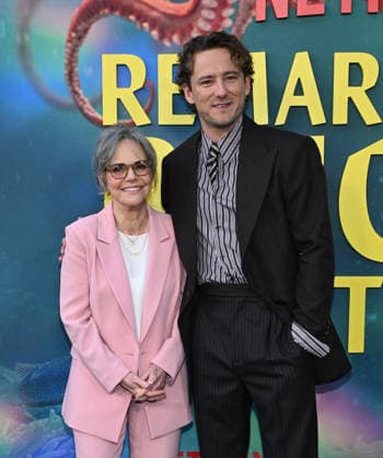 ˜Remarkably Bright Creatures™ Los Angeles Premiere Sally Field and Lewis Pullman arriving to Remarkably Bright Creatures Los Angeles premiere held at the Tudum Theater on April 30, 2026 in Hollywood, CA. Hollywood Tudum Theater California USA Copyright: xLisaxOConnorx xAFF-USA.comx