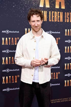 Louis Klamroth at the premiere of the ARD documentary series Xatar Ein Leben ist nicht genug at Fotografiska Berlin Berlin, 30 04 2026 Foto:xN.xKubelkax xFuturexImagex xatar_6410