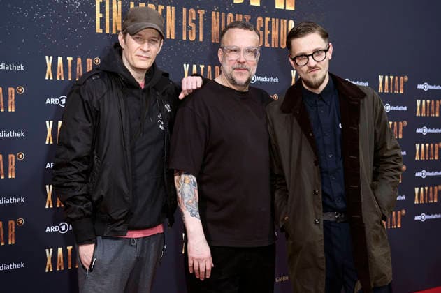 Falk Schacht, Stefan Kauertz and Alex Barbian at the premiere of the ARD documentary series Xatar Ein Leben ist nicht genug at Fotografiska Berlin Berlin, 30 04 2026 Foto:xN.xKubelkax xFuturexImagex xatar_6420