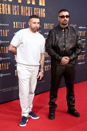 Samy and SSIO Ssiawosch Sadat at the premiere of the ARD documentary series Xatar Ein Leben ist nicht genug at Fotografiska Berlin Berlin, 30 04 2026 Foto:xN.xKubelkax xFuturexImagex xatar_6447
